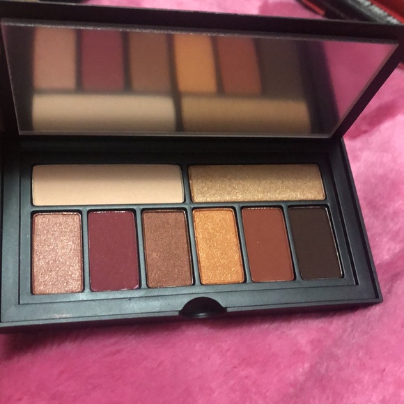 Eye palette. Cover shot: ablaze - Picture 3 of 3